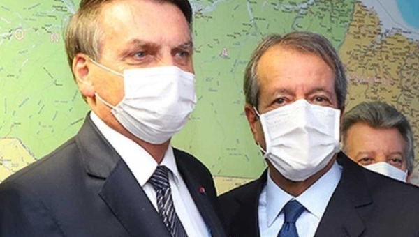 "VTNC você e seus filhos": disse Costa Neto a Bolsonaro em discussão, afirma site
